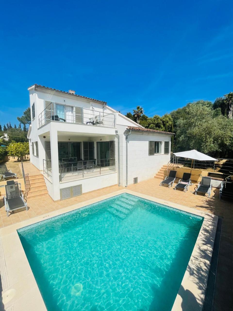 Villa Foufou Cielo de Bonaire Alcudia — 4-Star Luxury Hotel in Alcudia, Spain