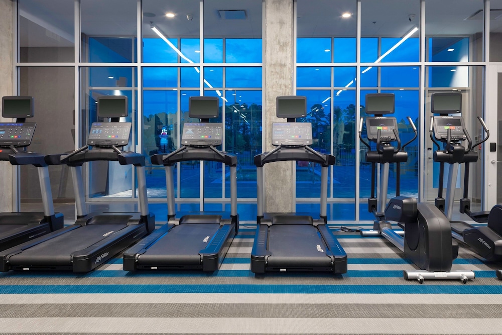 Aloft Savannah Airport - photo 17