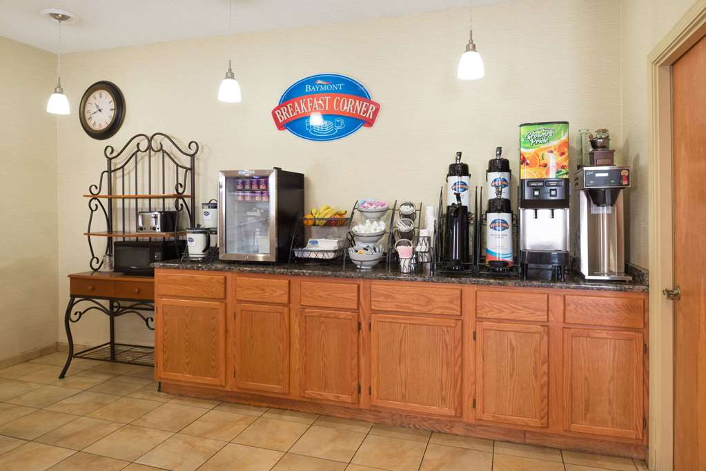 Baymont by Wyndham Metropolis - photo 16