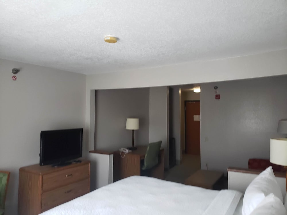 Country Inn & Suites by Radisson Fairview Heights IL - photo 27