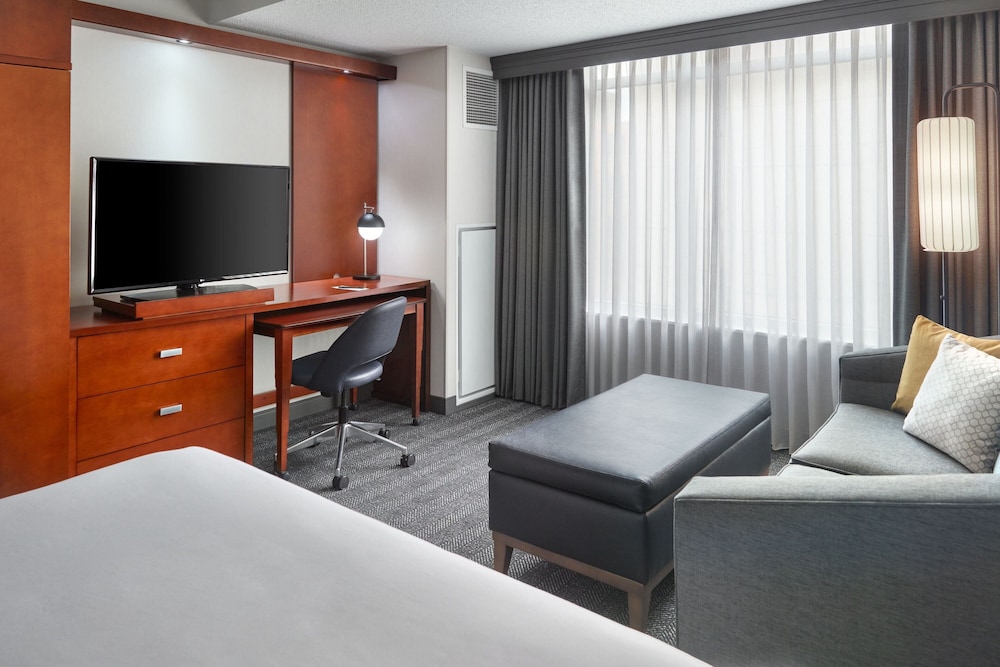 Courtyard by Marriott Washington DC Foggy Bottom - photo 16