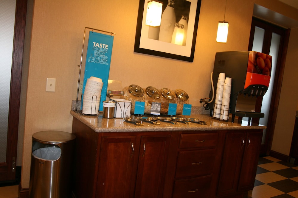Hampton Inn Pine Grove - photo 59