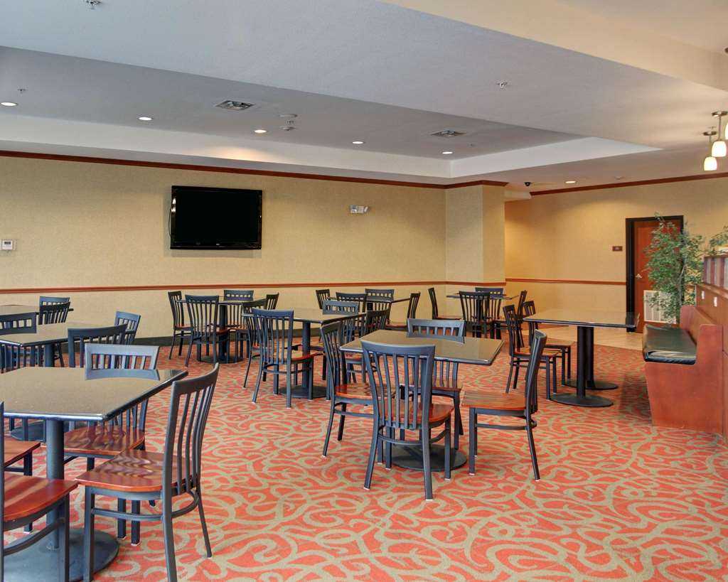 Quality Suites Near Cedar Creek Lake - photo 31