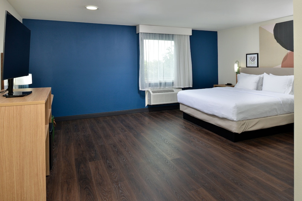 Spark by Hilton Dallas Medical District Love Field - photo 16