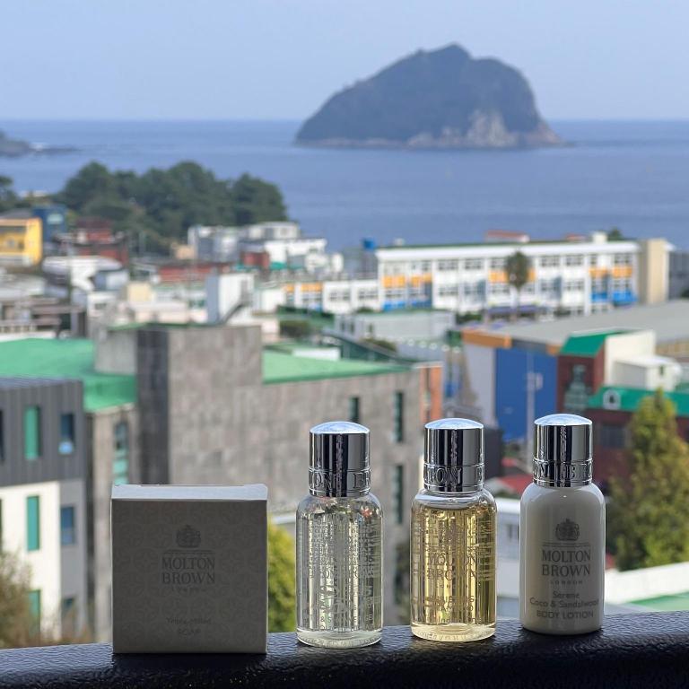 Red Hat Snail - last minute hotel in Seogwipo