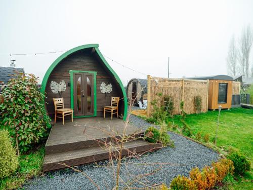 Sunset Retreats The Leaf in Droitwich, United Kingdom