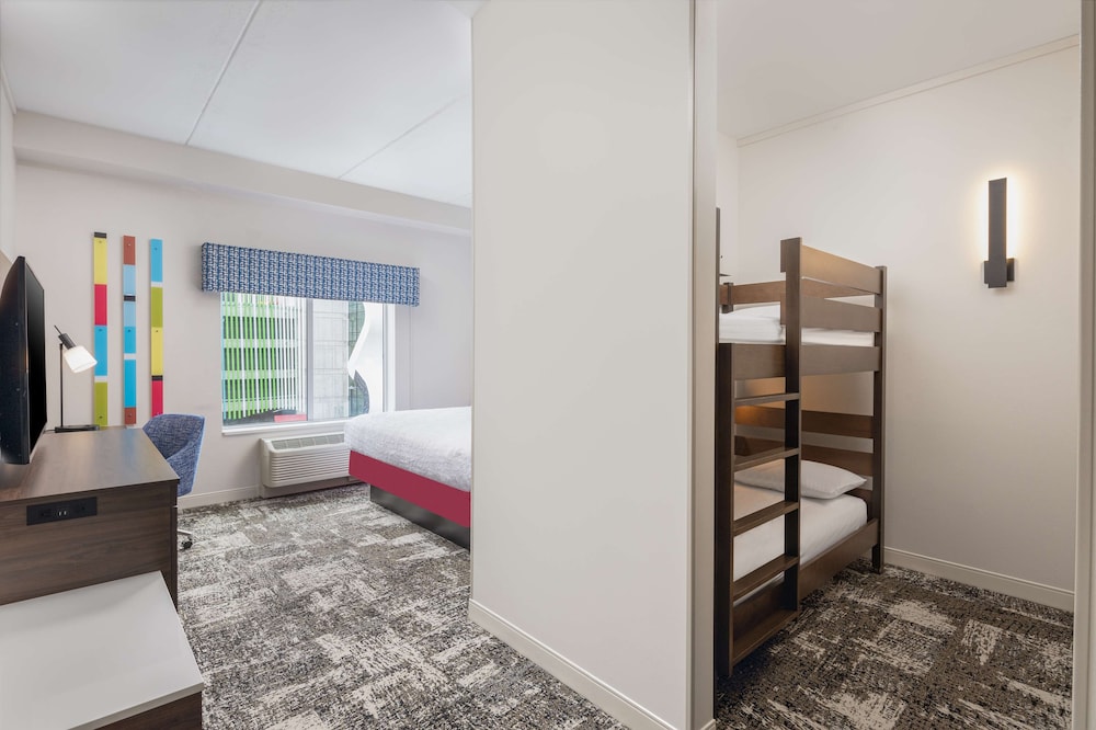 Hampton Inn & Suites by Hilton Rochester Downtown - photo 9