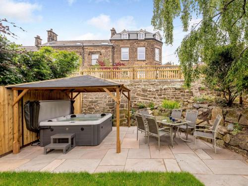 4 Bed in Matlock oc 88011 in Matlock, United Kingdom