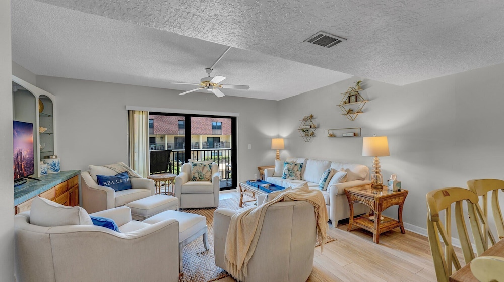 Sea La Vie at Cocoa Beach — 4-Star Luxury Hotel in Cocoa Beach, United States