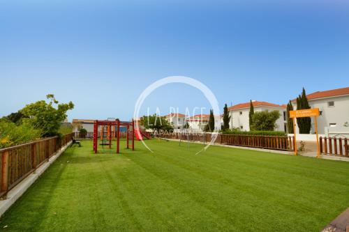 Sunny&Cozy Family Apartment Walk To the Beach