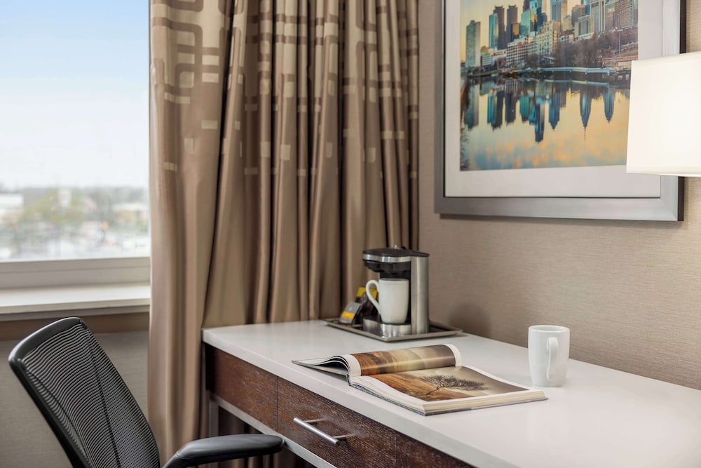 Hilton Philadelphia City Avenue - photo 26