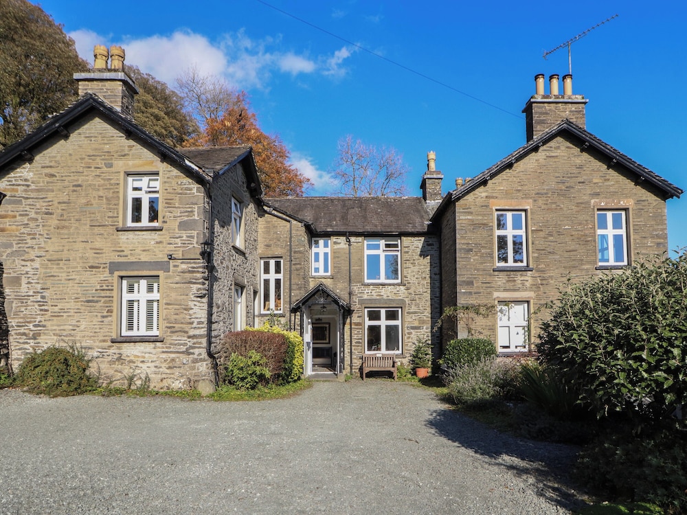 2 Birkhead — 4-Star Luxury Hotel in Windermere, United Kingdom
