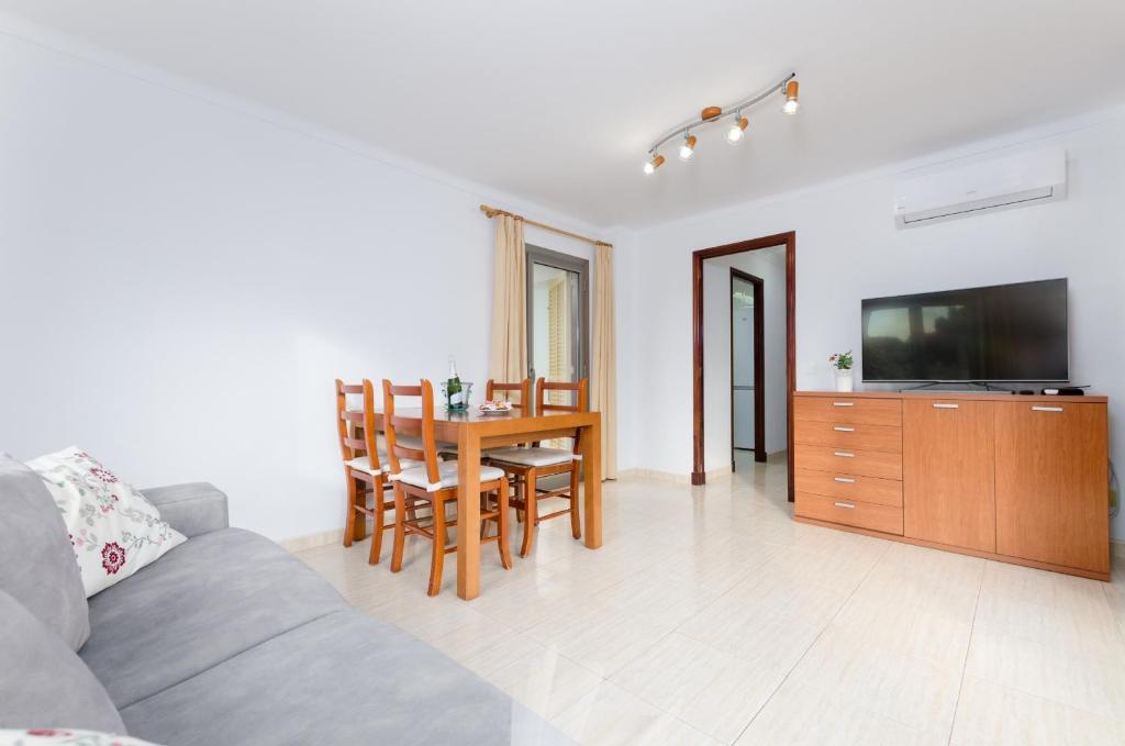 YourHouse Roses 9 — 4-Star Luxury Hotel in Port D'alcudia, Spain