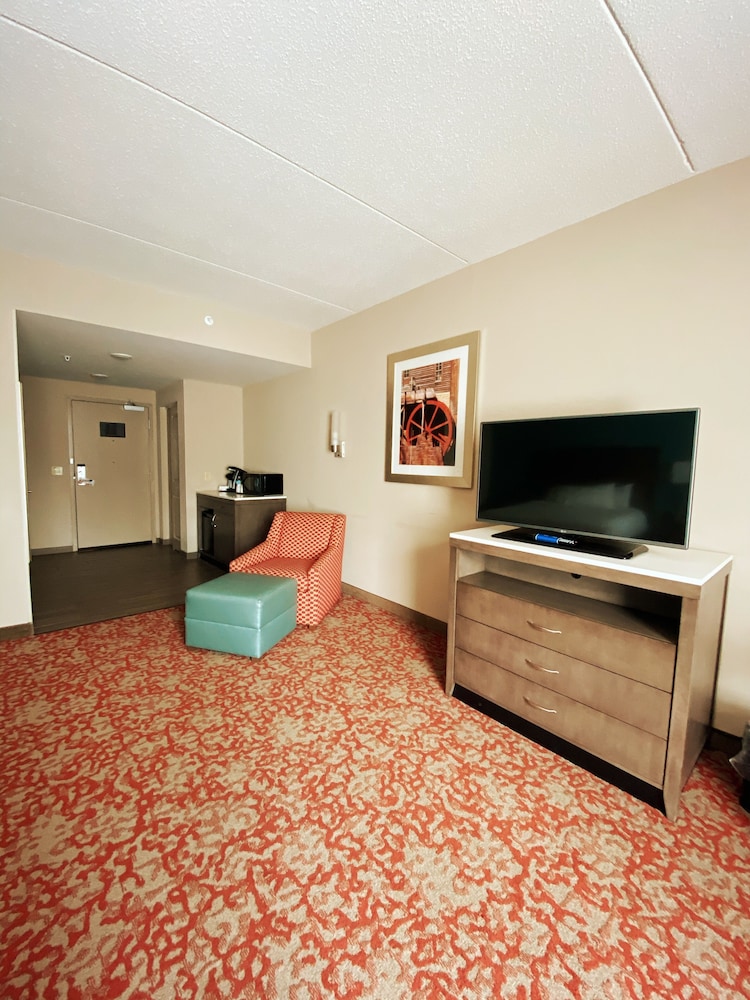 Hilton Garden Inn Bristol - photo 24