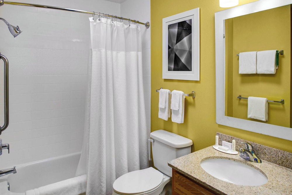 TownePlace Suites by Marriott Fresno - photo 7