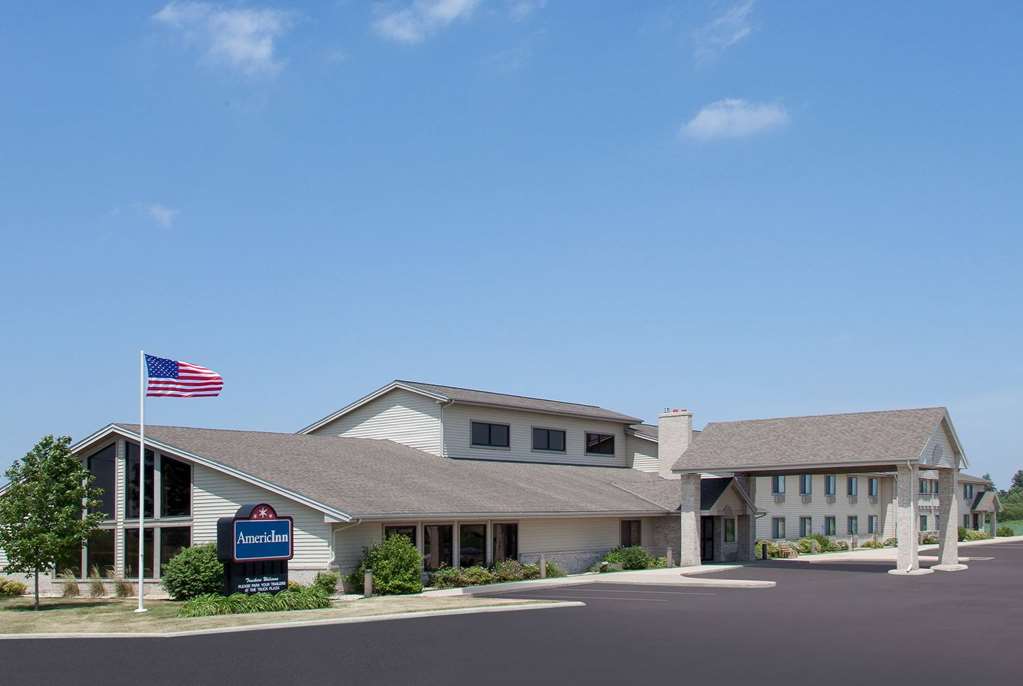 AmericInn by Wyndham Webster City - photo 3