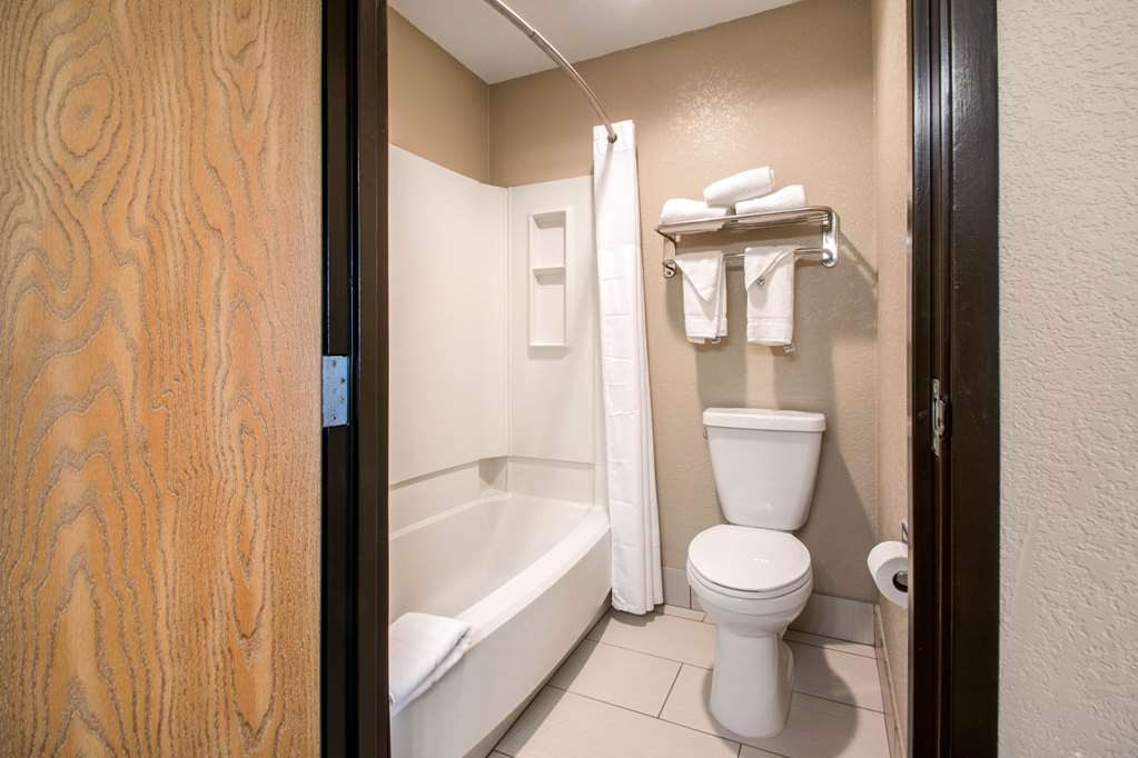 Quality Inn Madison West Near University Area - photo 25