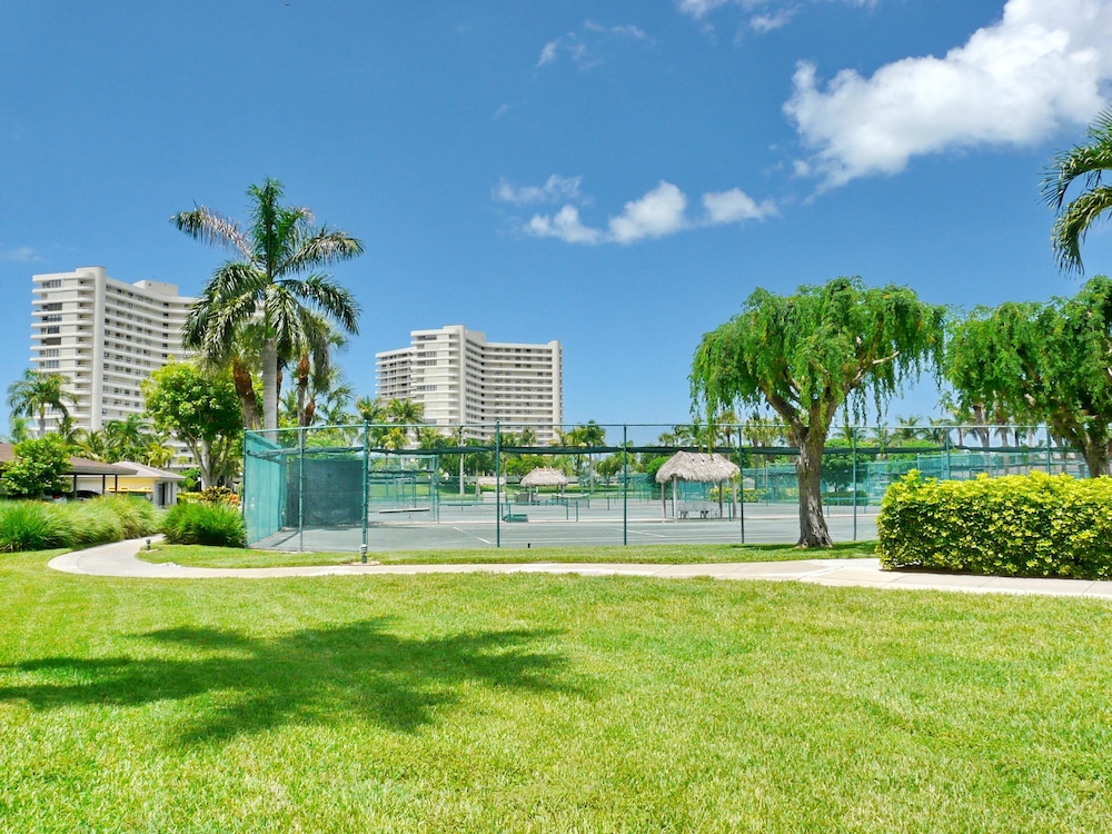 South Seas Tower 2 1001 - photo 17