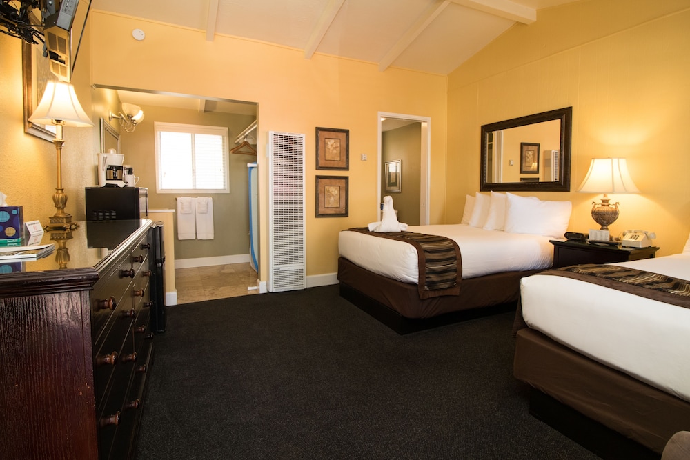 Monterey Peninsula Inn - photo 19