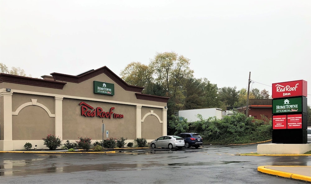 HomeTowne Studios by Red Roof Bordentown McGuire AFB - photo 21