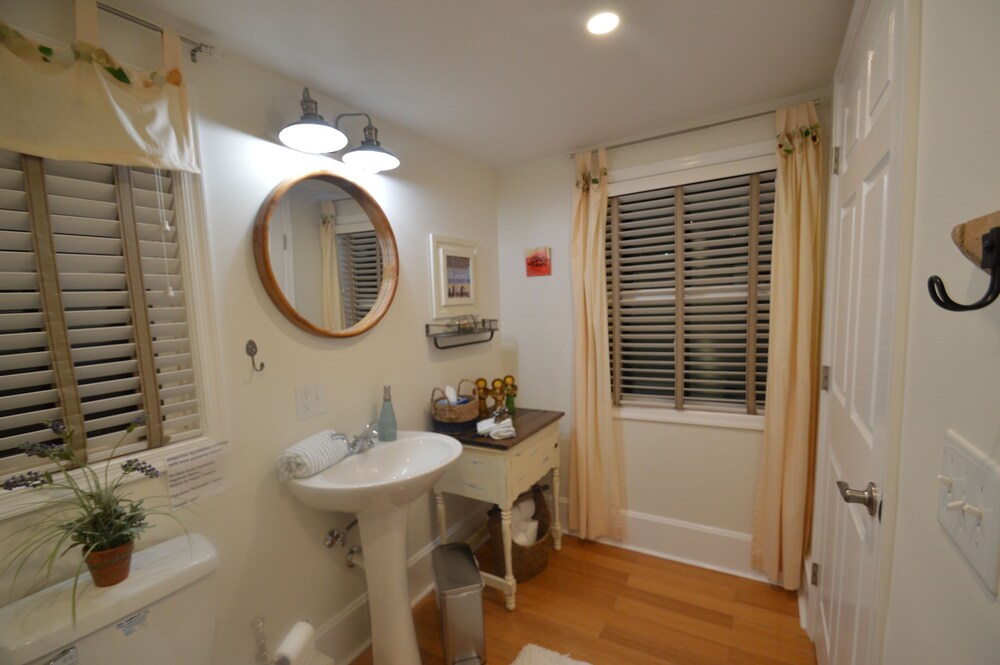 Peabody's Hip Little Stay - photo 35