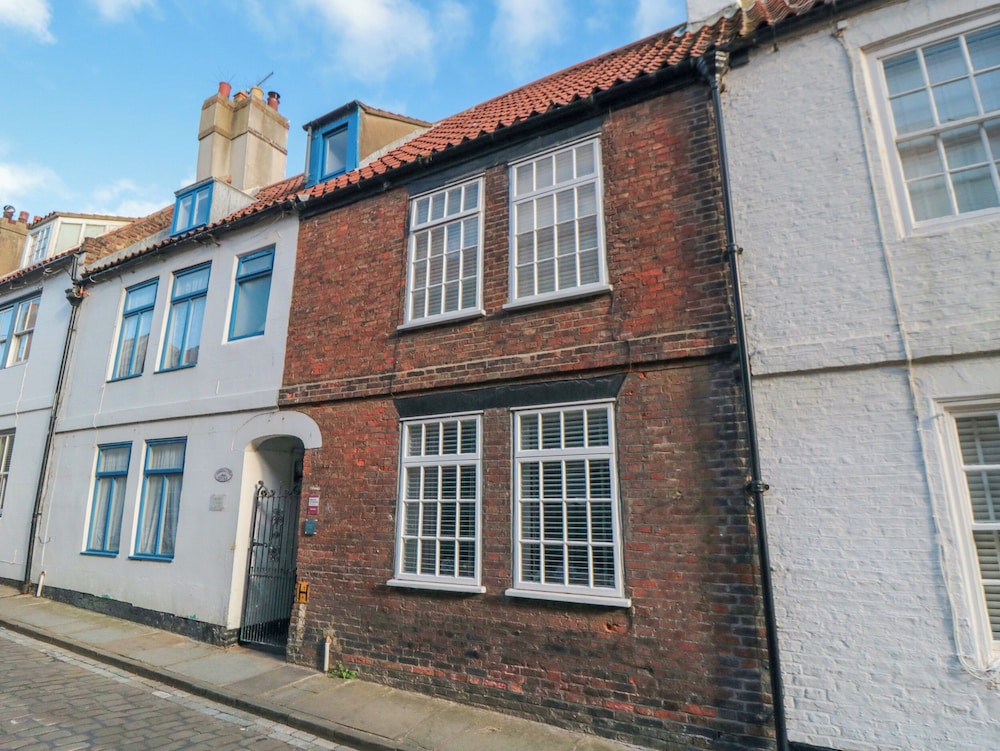 Henrietta cottage — 4-Star Luxury Hotel in Whitby, United Kingdom