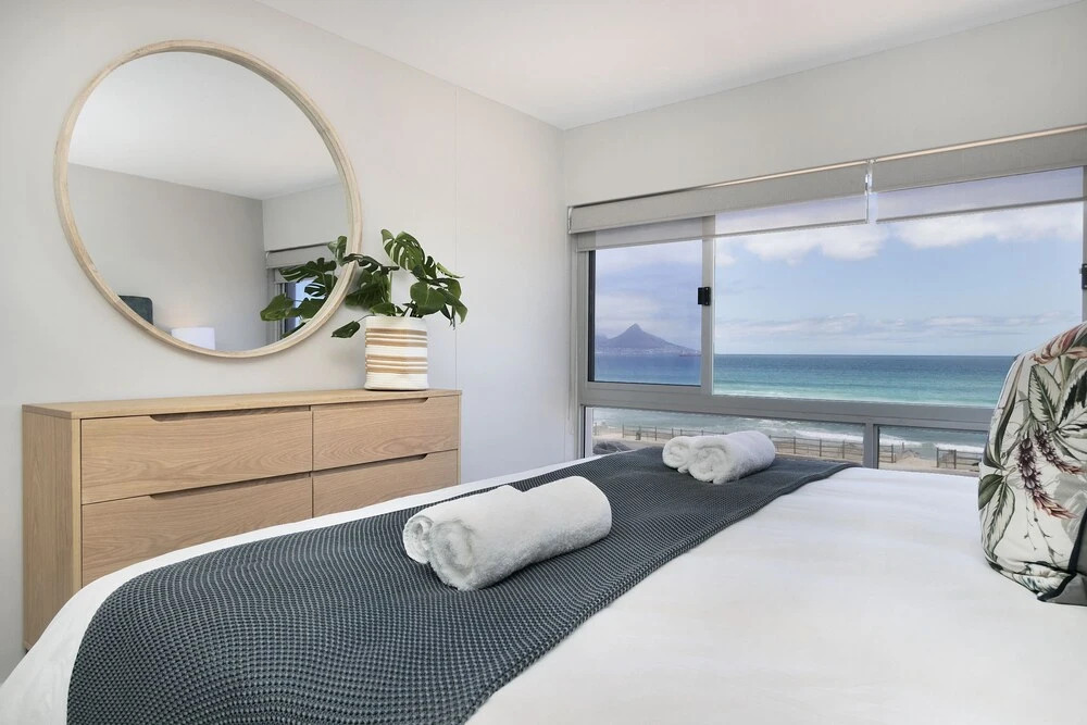 Zeezicht 204 Bloubergstrand — 4-Star Luxury Hotel in Cape Town, South Africa