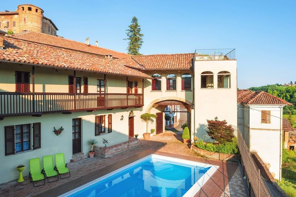 La Dolce Vite - carbon neutral hotel in Frinco