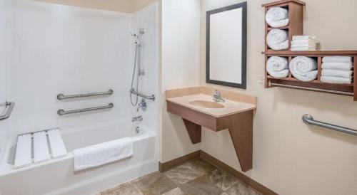 My Place Hotels Chicago West North Aurora - photo 45
