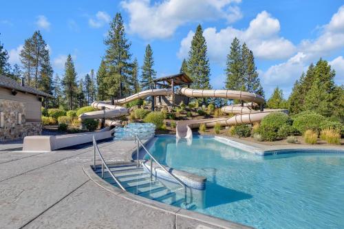 Quartz Mountain Unit 1 in Sunriver, United States