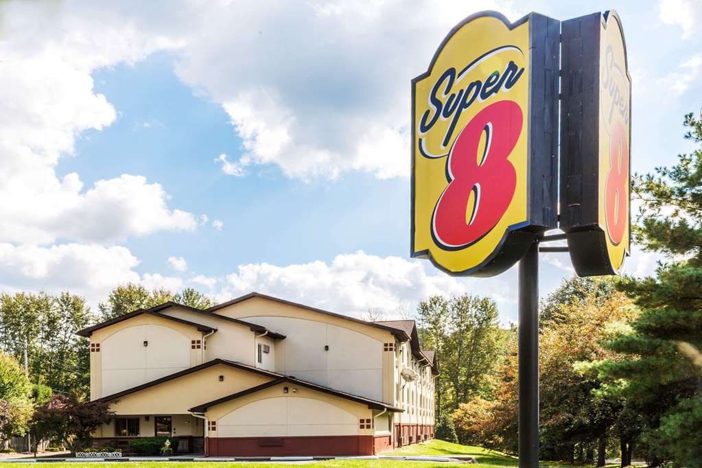 Super 8 by Wyndham Stroudsburg - featured photo