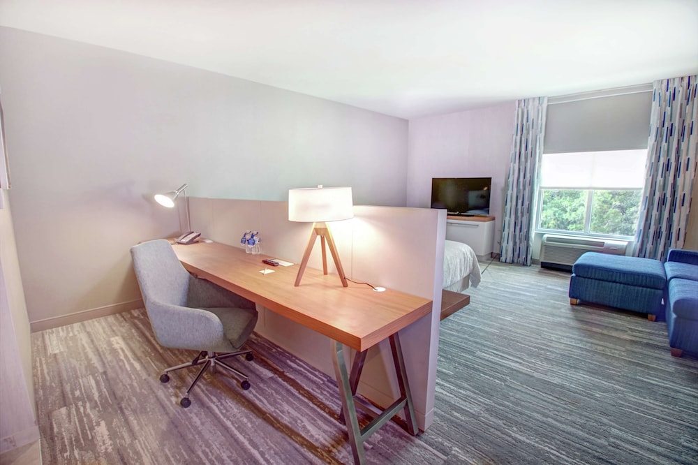 Hilton Garden Inn Tampa Wesley Chapel FL - photo 21
