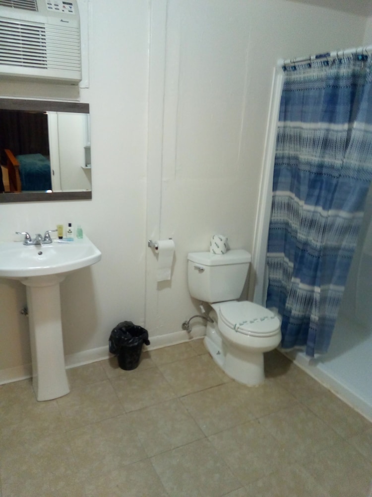 Motel 8 Lake City - photo 13
