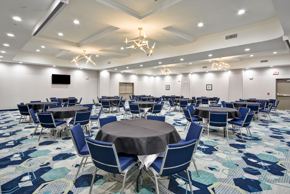 Hampton Inn Kyle - photo 32