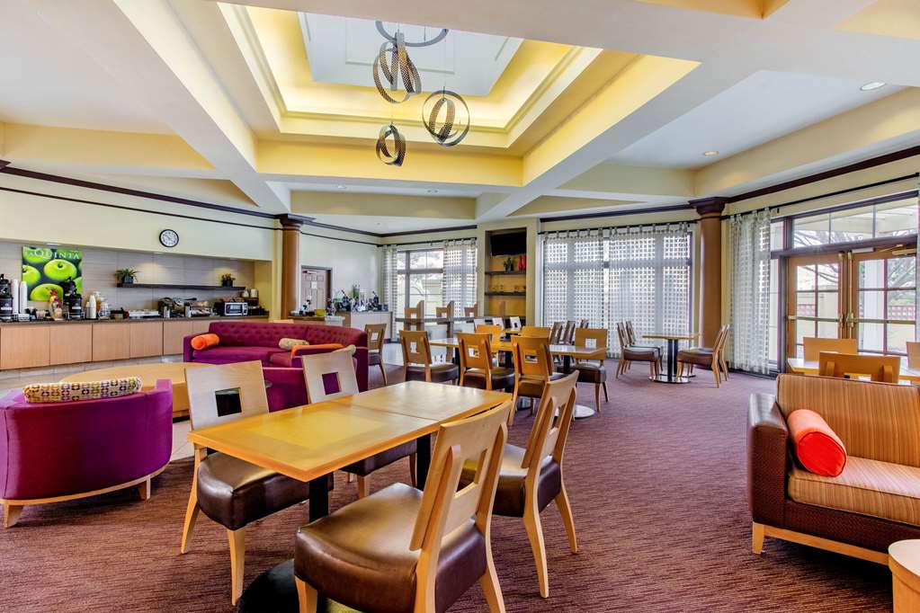 La Quinta Inn & Suites by Wyndham Raleigh Durham Southpoint - photo 41