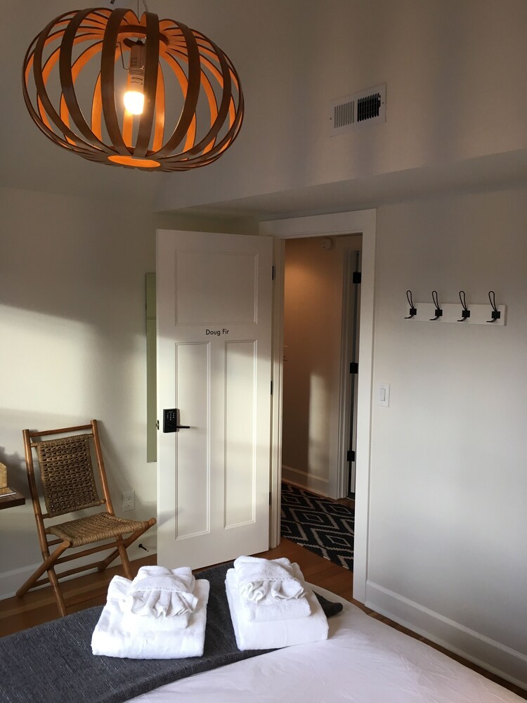 The Alberta Petite Hotel - photo 3