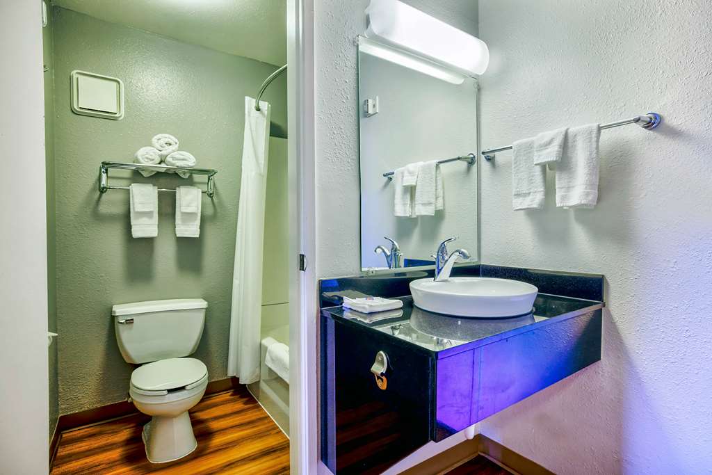 Motel 6 Duluth MN - photo 22