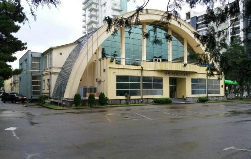 Art inspired Modern Flat near VAKE PARK with WIFI