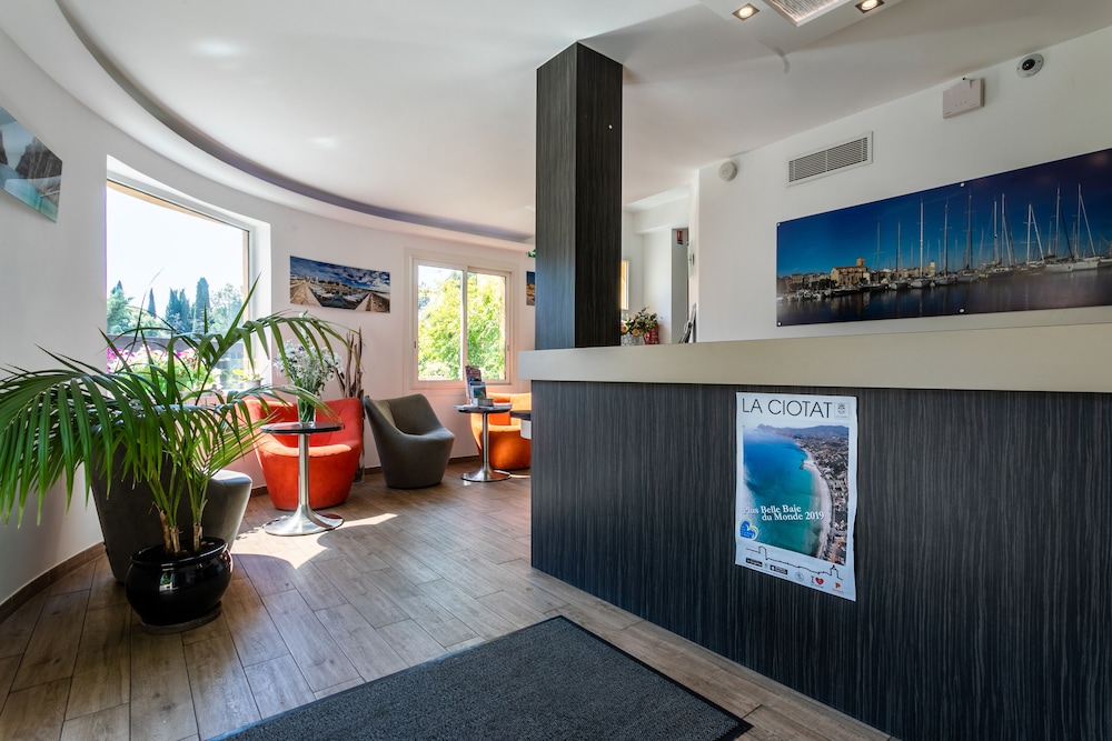 Hôtel Corniche du Liouquet in La Ciotat, France