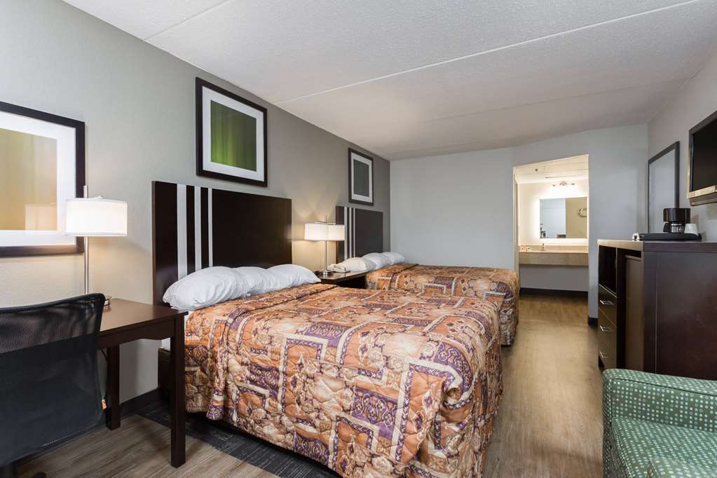 Days Inn by Wyndham Harrisburg North - photo 15