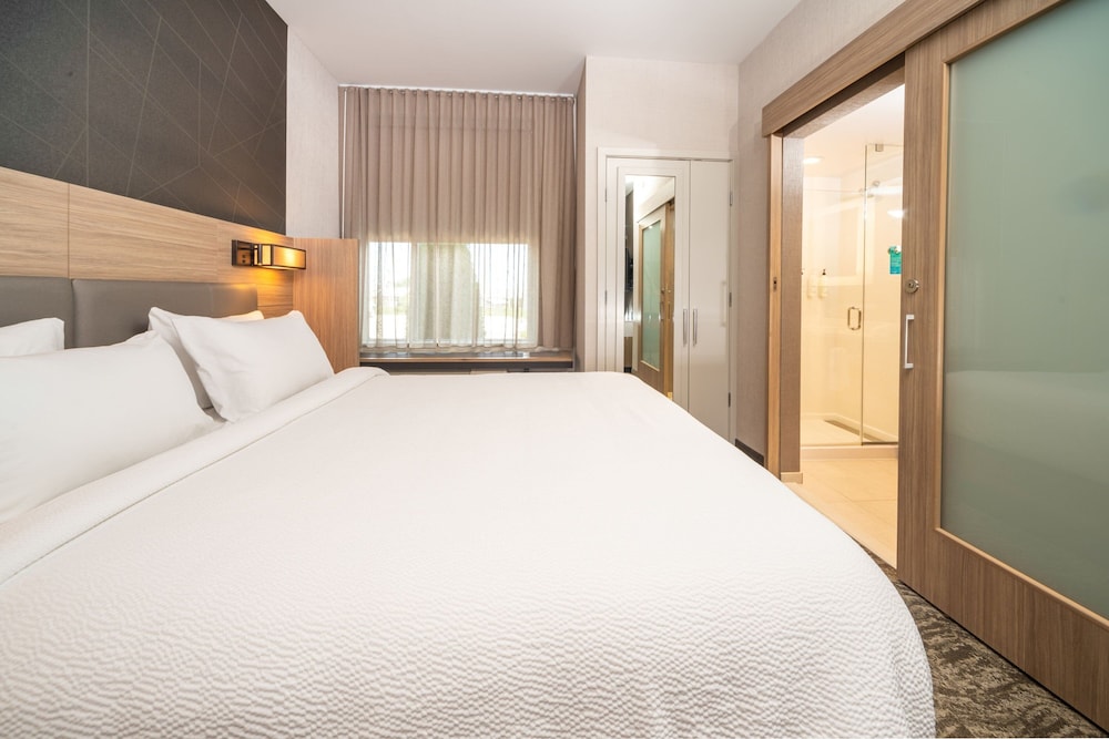 SpringHill Suites by Marriott Kenosha - photo 24