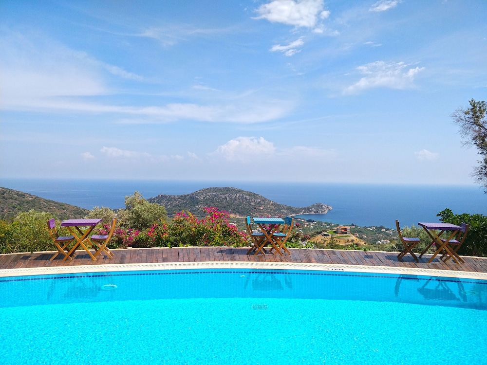 Zephyros Hotel - carbon neutral hotel in Datca