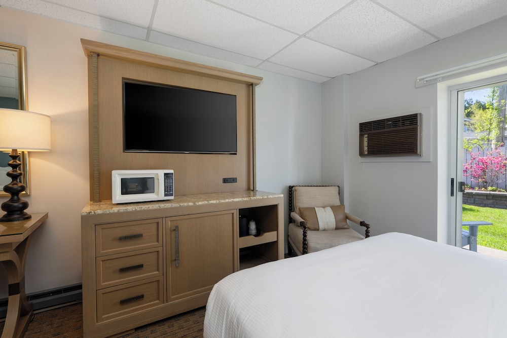 Boothbay Harbor Inn - photo 31