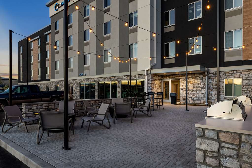 Everhome Suites Nampa Boise - photo 8