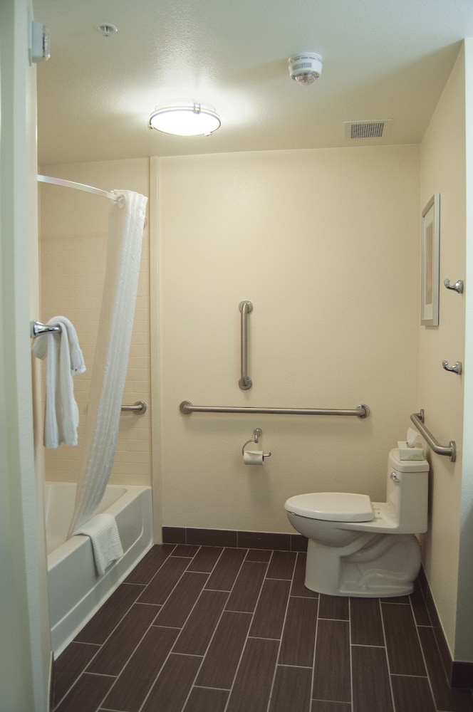 Candlewood Suites Fort Collins by IHG - photo 27