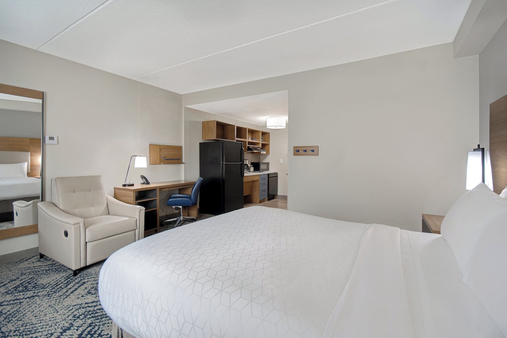 Candlewood Suites Columbia Ft. Jackson by IHG - photo 22