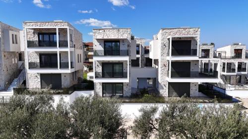 Petrino Complex Pefkohori by Halkidiki Villas — 4-Star Luxury Hotel in Pefkochori, Greece