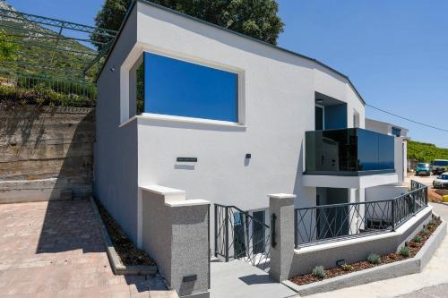 Villa Senija Holiday Property Gracin — 4-Star Luxury Hotel in Orebic, Croatia