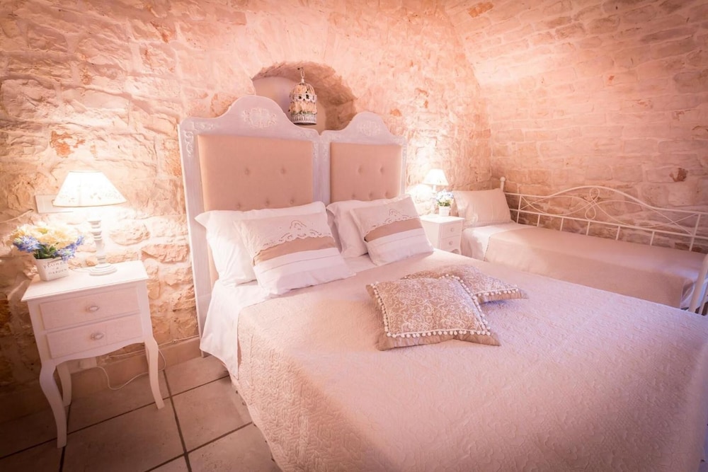 Relais del Marchese — 4-Star Luxury Hotel in Turi, Italy