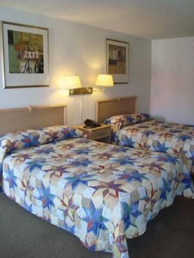 West Texas Inn & Suites with Kitchenette - photo 9